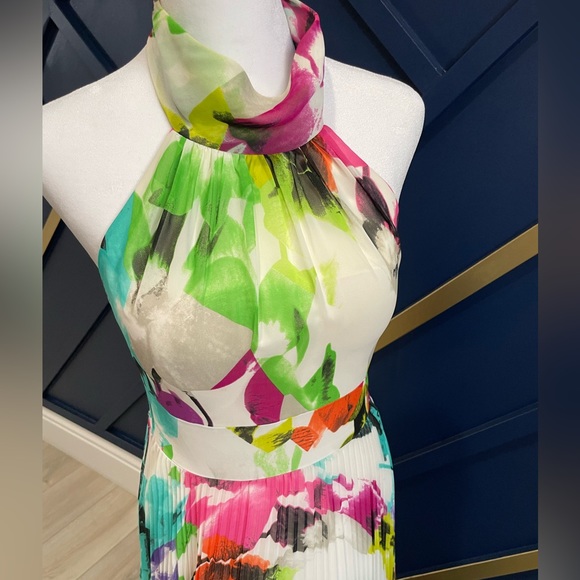 Eliza J tropical and fun halter maxi. - Picture 4 of 9